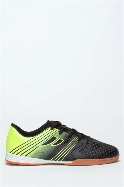 Voetbalschoenen zonder studs .